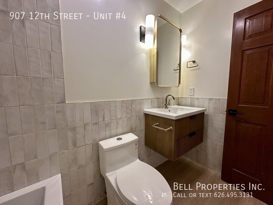 907 12th Street property image