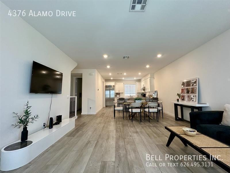 Stunning Townhome in Arcadia property image